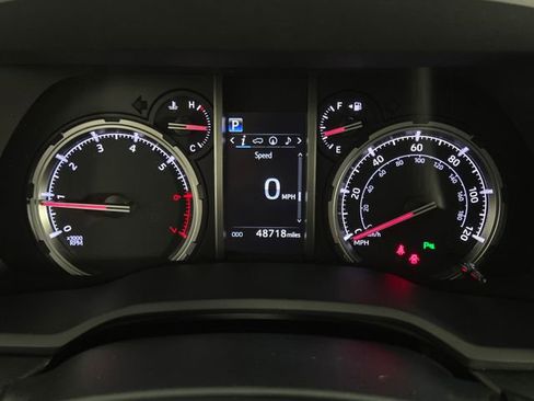 Used 2022 Toyota 4Runner Limited AWD/4WD image 17