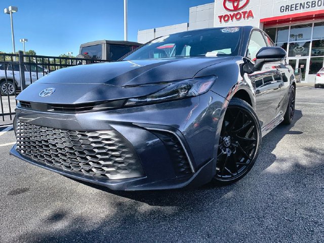 Used 2026 Toyota Camry SE w/ Convenience Package FWD image 4