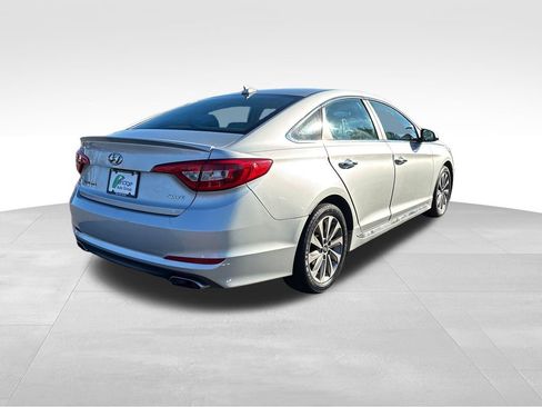 Used 2016 Hyundai Sonata Sport w/ Option Group 02 image 7