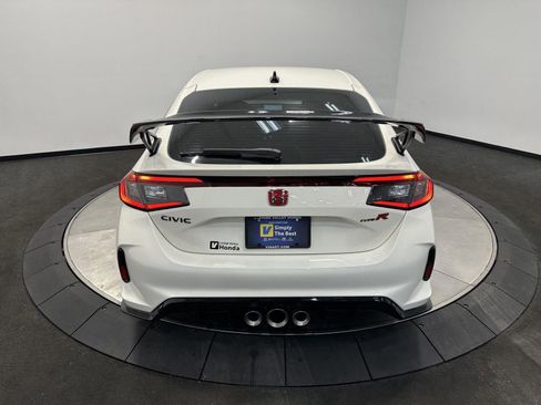 Used 2024 Honda Civic Type R image 5
