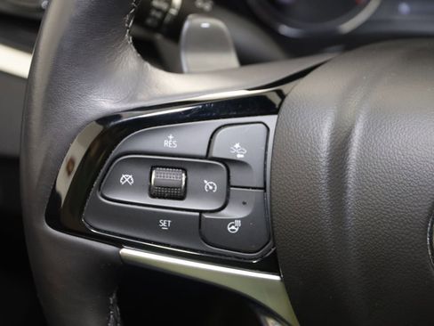 Used 2023 Buick Enclave Essence AWD/4WD image 33