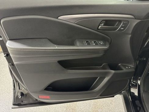 Used 2022 Honda Pilot TrailSport image 22