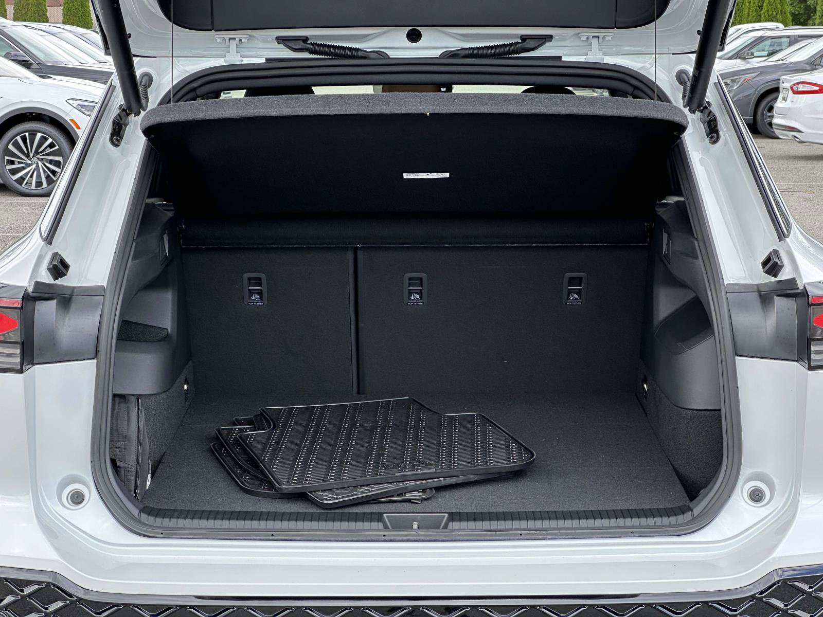Certified 2026 Volkswagen Tiguan SEL R-Line AWD/4WD image 15