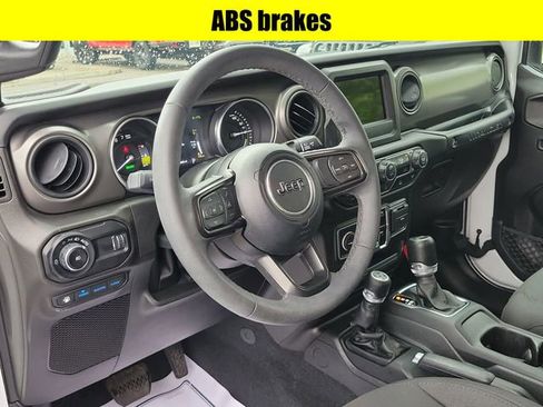 Used 2023 Jeep Wrangler Unlimited w/ Convenience Group AWD/4WD image 23