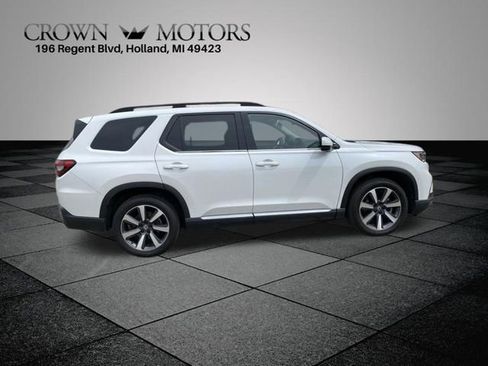 Used 2023 Honda Pilot Elite image 13