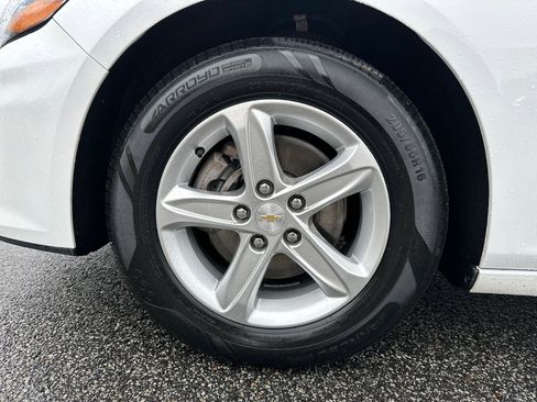 Used 2024 Chevrolet Malibu LT image 11