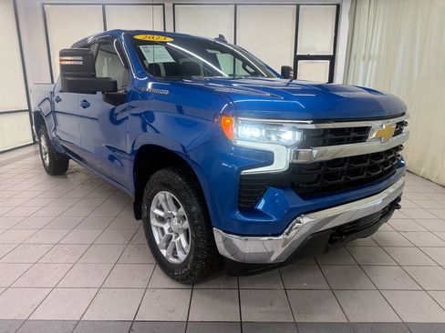 Used 2023 Chevrolet Silverado 1500 LT AWD/4WD image 2