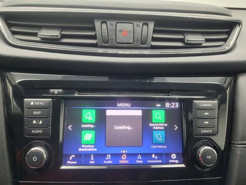 Used 2018 Nissan Rogue SL w/ Premium Package image 25