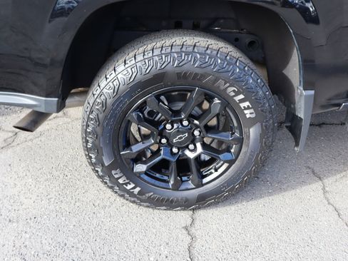 Certified 2025 Chevrolet Colorado Z71 w/ Midnight Edition image 39