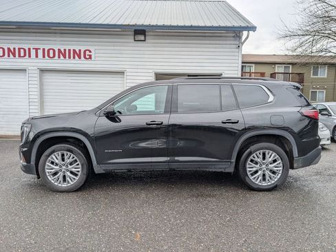 Used 2024 GMC Acadia Elevation image 6