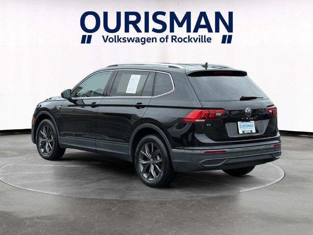 Used 2022 Volkswagen Tiguan SE FWD image 4