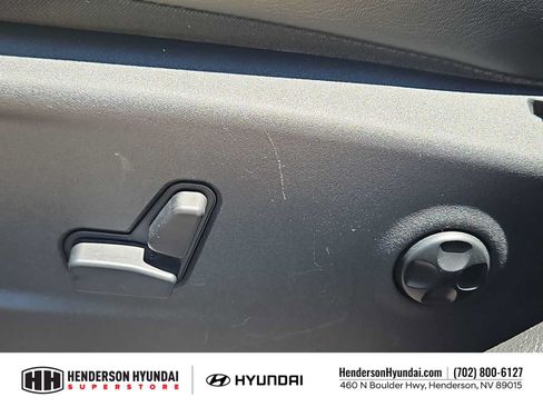 Used 2018 Chrysler 300 S w/ Beats Audio Group RWD image 17