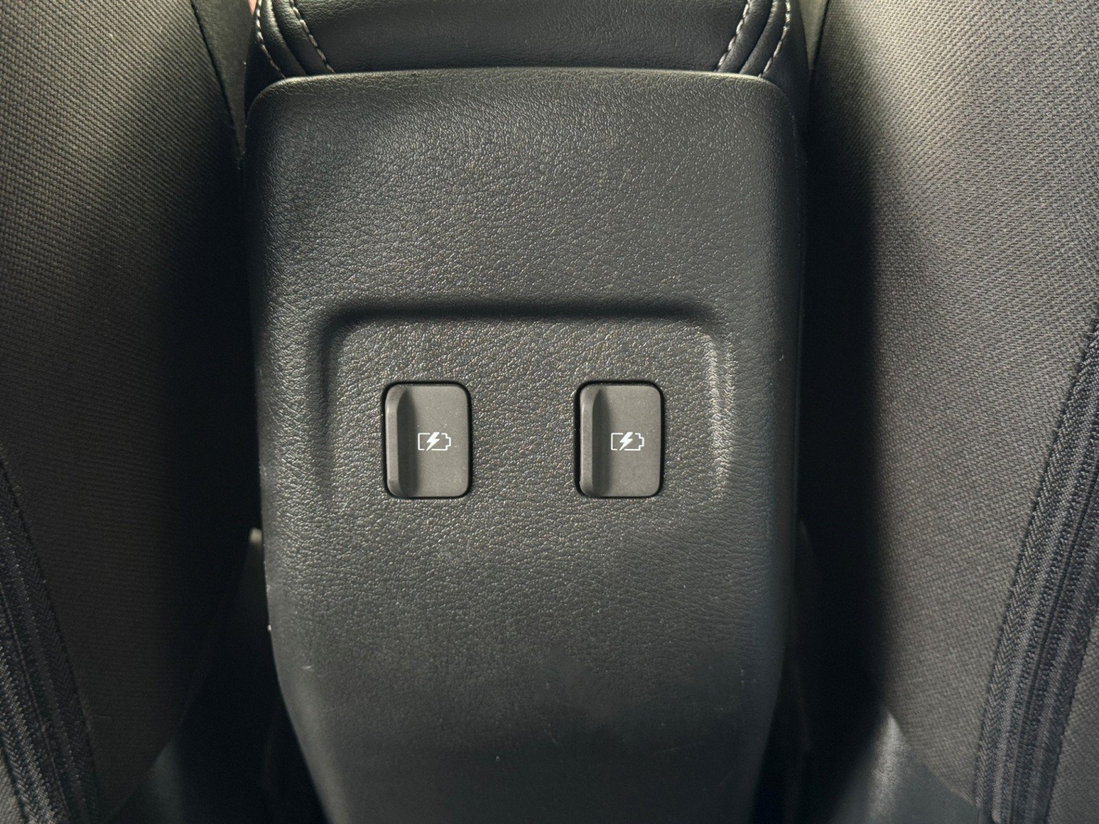 Used 2021 Nissan Kicks SR FWD image 26