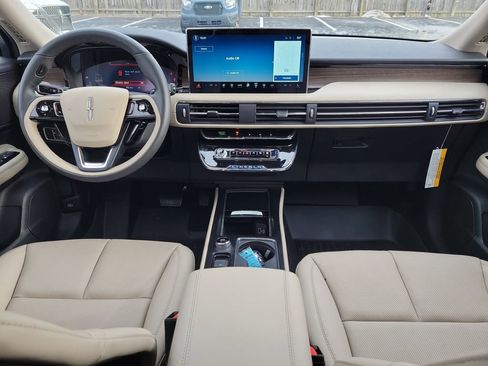 New 2026 Lincoln Corsair Reserve w/ Rear Removable Package Tray image 11