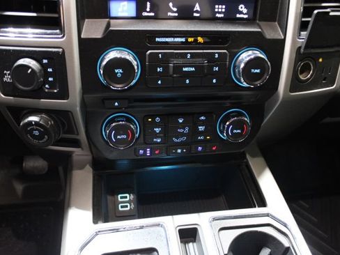 Used 2018 Ford F150 Lariat AWD/4WD image 30