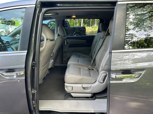 Used 2016 Honda Odyssey EX-L image 18