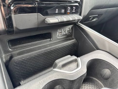 Used 2023 RAM 1500 Big Horn AWD/4WD image 22