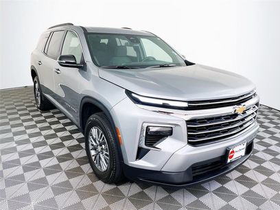 Used 2025 Chevrolet Traverse LT w/ LPO, Floor Liner Package