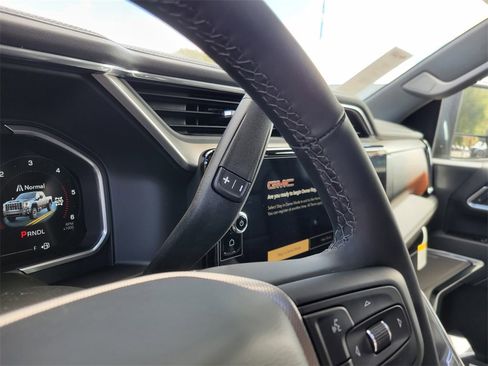 New 2026 GMC Sierra 2500 Denali w/ Denali Reserve Package image 18