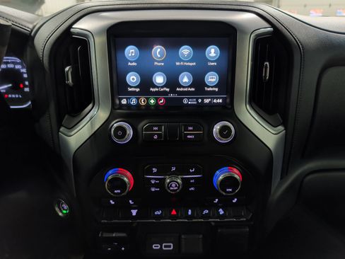 Used 2022 GMC Sierra 2500 SLT w/ X31 Off-Road Package image 10