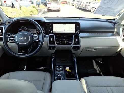 Used 2023 Kia Sorento EX image 17