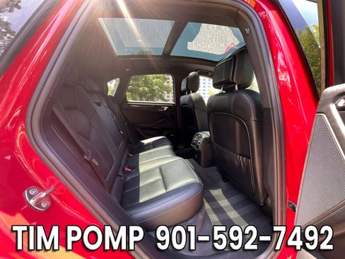 Used 2020 Porsche Macan w/ Premium Package Plus AWD/4WD image 15