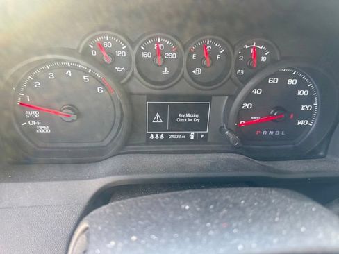 Used 2024 Chevrolet Silverado 1500 Custom Trail Boss AWD/4WD image 31