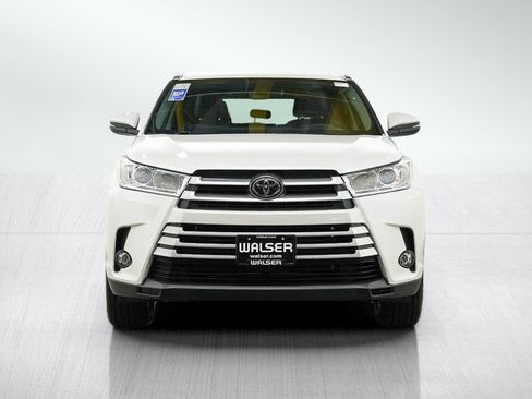 Used 2019 Toyota Highlander XLE AWD/4WD image 8
