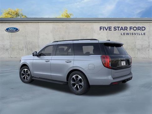 New 2026 Ford Expedition Active image 4