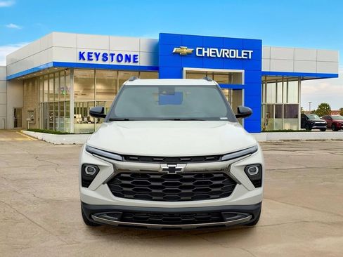 Used 2026 Chevrolet TrailBlazer ACTIV w/ Convenience Package FWD image 2