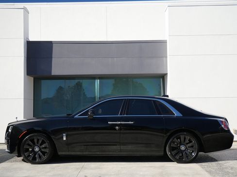 Used 2022 Rolls-Royce Ghost w/ Ghost Package image 3