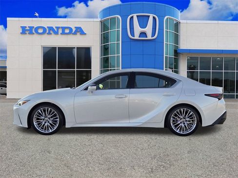 Used 2023 Lexus IS 300 300 w/ Premium Package image 6