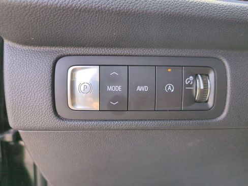 Certified 2024 Chevrolet Traverse RS AWD/4WD image 18