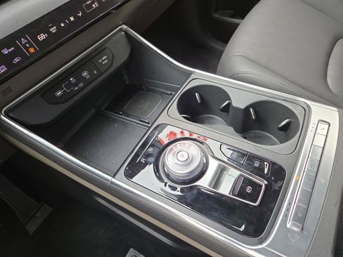 New 2026 Kia Carnival EX FWD image 22