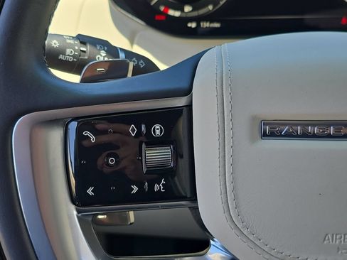 Certified 2025 Land Rover Range Rover SE AWD/4WD image 18