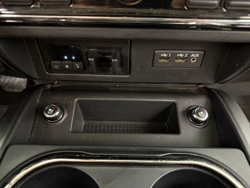 Used 2019 Nissan Titan Platinum Reserve w/ Platinum Utility Package AWD/4WD image 23