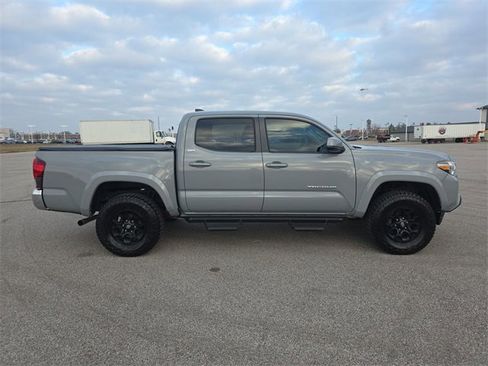 Used 2019 Toyota Tacoma SR5 image 14
