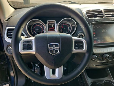 Used 2017 Dodge Journey SXT w/ Premium Group FWD image 19