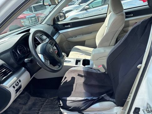 Used 2013 Subaru Outback 2.5i AWD/4WD image 7