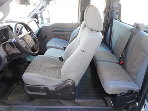 Used 2014 Ford F250 XL image 14