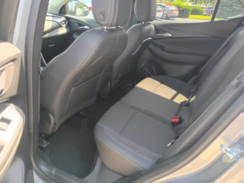 Used 2023 Buick Encore GX Preferred w/ Cold Weather Comfort Package AWD/4WD image 9