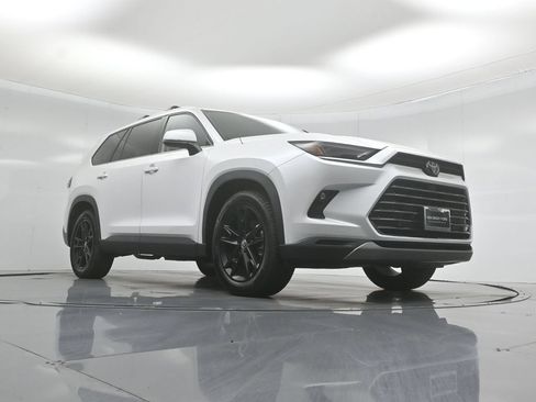 Used 2024 Toyota Grand Highlander AWD Hybrid image 47