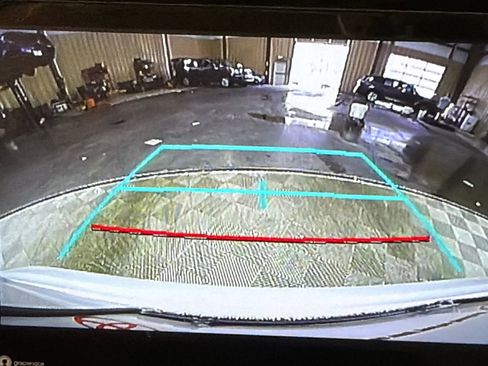 Used 2022 Toyota Corolla LE image 29