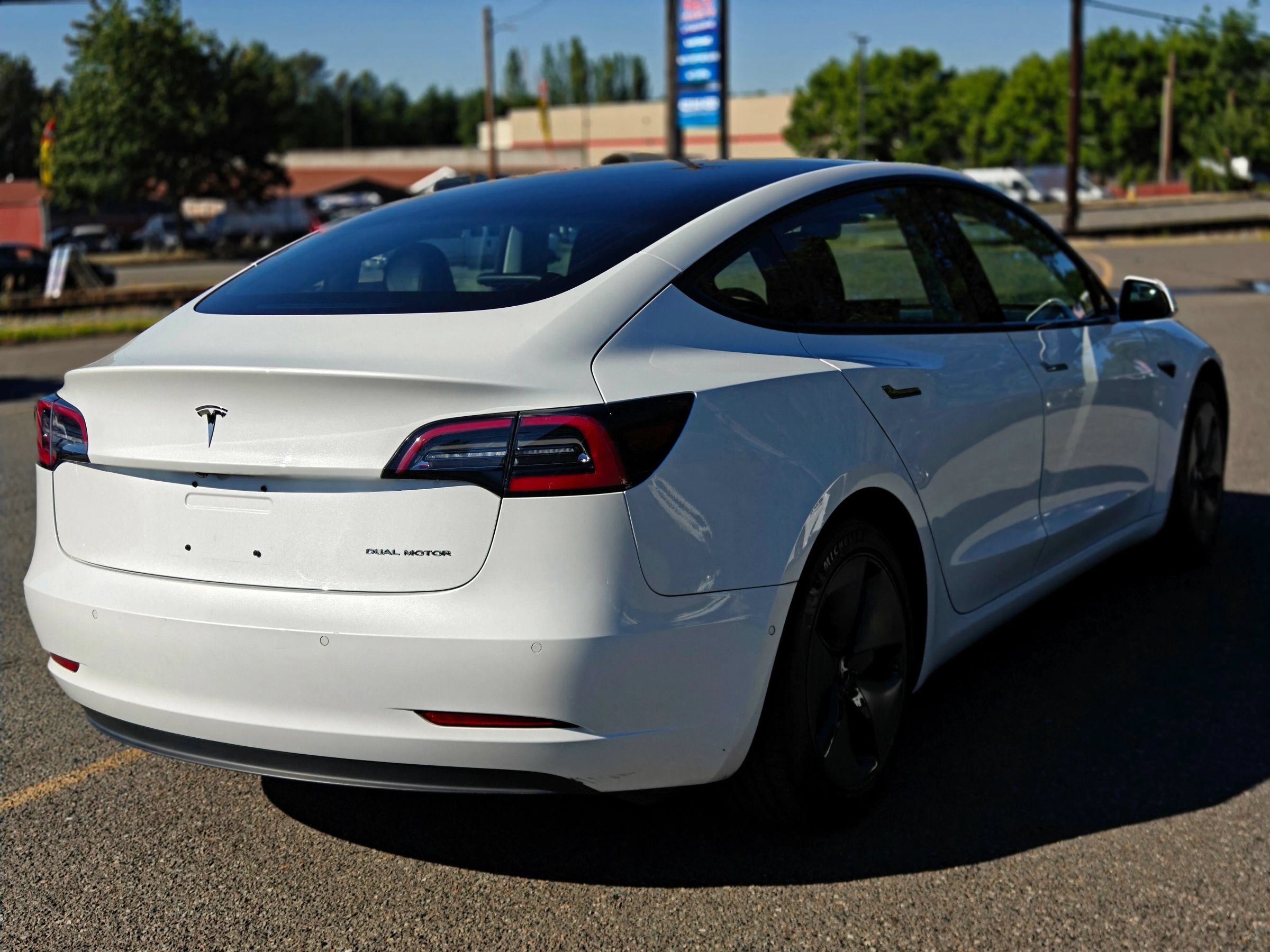 Used 2018 Tesla Model 3 Long Range AWD/4WD image 13