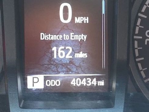 Used 2022 Toyota Tacoma TRD Off-Road image 8