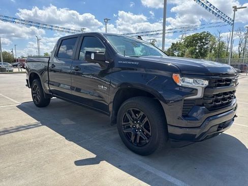 Used 2022 Chevrolet Silverado 1500 RST image 2