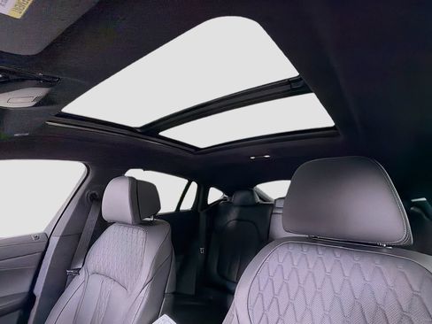 New 2027 BMW X6 M60i AWD/4WD image 15