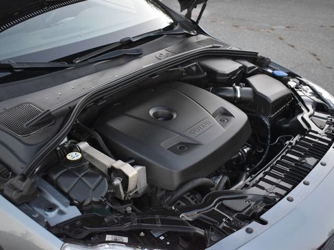 Used 2016 Volvo S60 T5 R-Design image 37