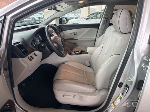Used 2009 Toyota Venza image 18