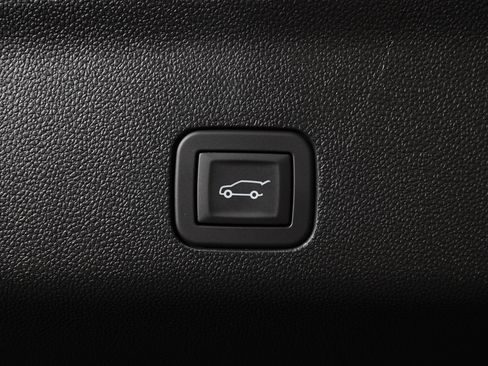 Used 2026 GMC Yukon Denali Ultimate AWD/4WD image 15
